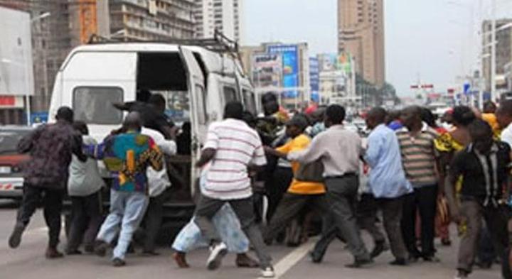 Kinshasa : la population pénalisée par la grève du personnel de Transco Kinshasa : la population pénalisée par la grève du personnel de Transco