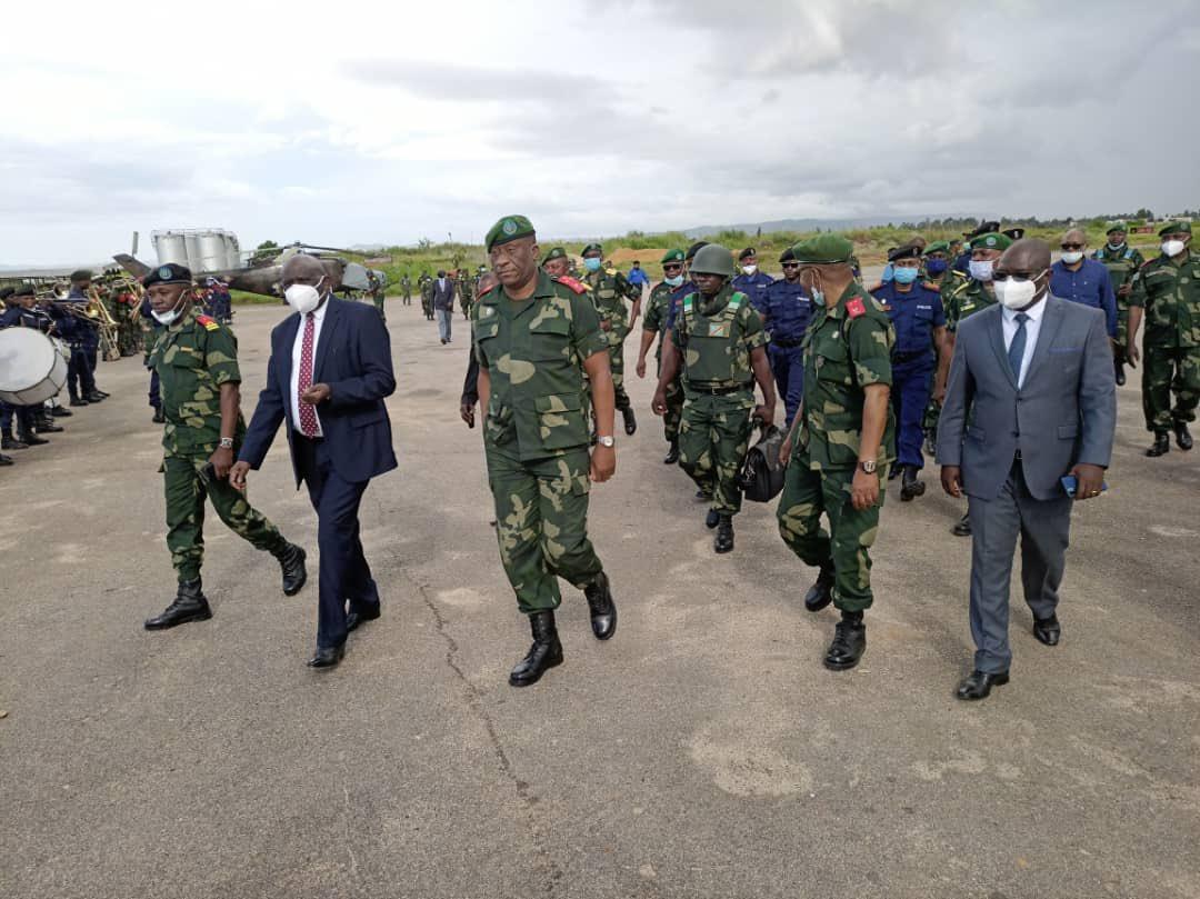Ituri : le Gouverneur militaire séjourne à Irumu pour compatir avec les victimes des atrocités des ADF Ituri : le Gouverneur militaire séjourne à Irumu pour compatir avec les victimes des atrocités des ADF