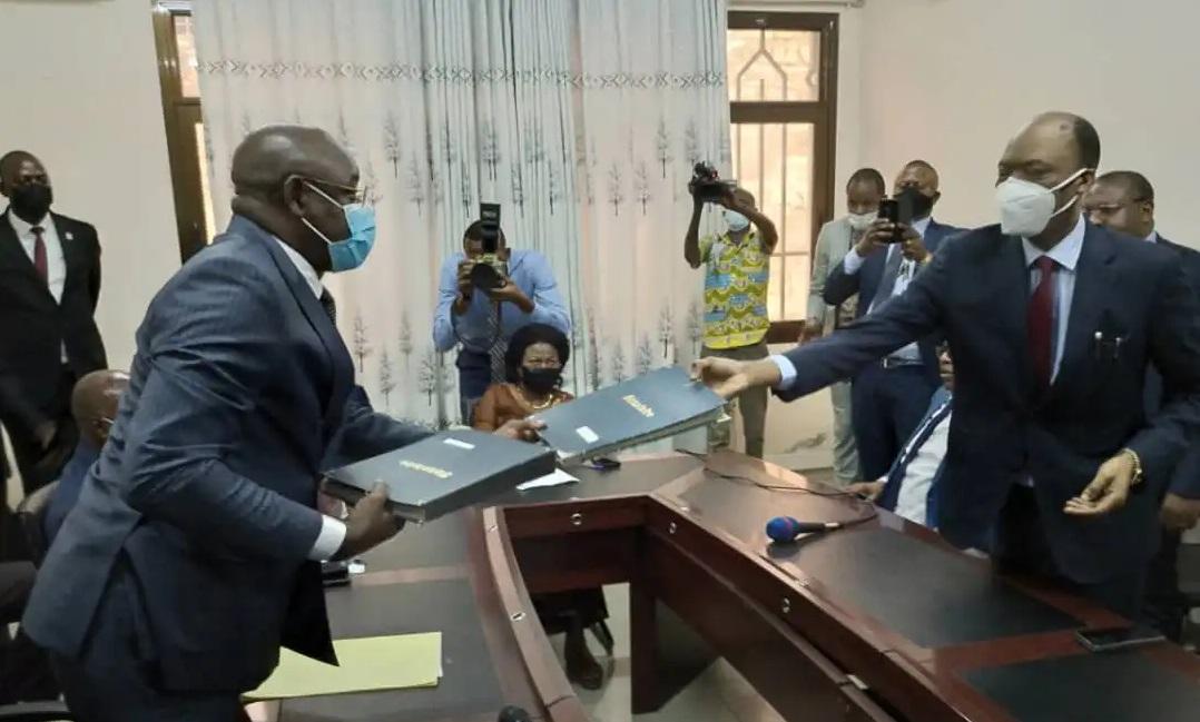 INPP : Maurice Tshikuya cède le bâton à Patrice Kayembe INPP : Maurice Tshikuya cède le bâton à Patrice Kayembe