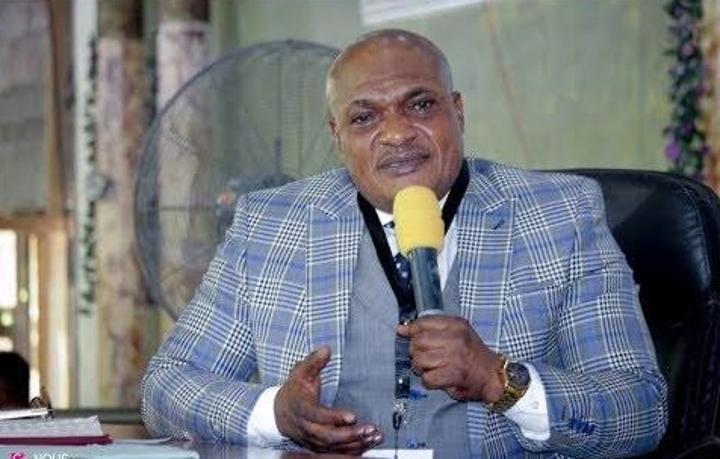 Kinshasa : le pasteur Pascal Mukuna s'en prend à maman Olive Lembe Kabila pour son initiative à l’intention de victimes d’injustice Kinshasa : le pasteur Pascal Mukuna s'en prend à maman Olive Lembe Kabila pour son initiative à l’intention de victimes d’injustice