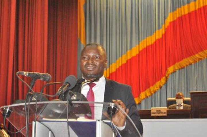 Gratien Iracan : « Les FARDC disposent des troupes capables de pacifier l’est, mais son commandement est infiltré par des affairistes » Gratien Iracan : « Les FARDC disposent des troupes capables de pacifier l’est, mais son commandement est infiltré par des affairistes »