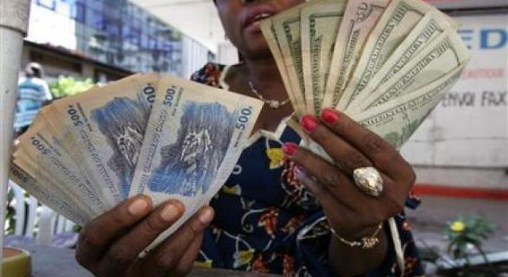 Le taux de change du Franc congolais stable au cours de la semaine du 2 au 8 août ; tandis que les réserves en devises sont en hausse Le taux de change du Franc congolais stable au cours de la semaine du 2 au 8 août ; tandis que les réserves en devises sont en hausse