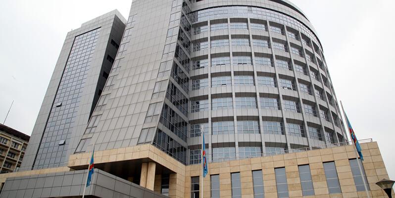 Les Ministères ont coûté 301,4 milliards de CDF en six mois, ce qui contraint l’Etat à réduire son train de vie Les Ministères ont coûté 301,4 milliards de CDF en six mois, ce qui contraint l’Etat à réduire son train de vie
