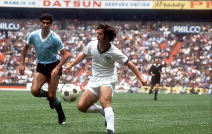 Gerd Müller, attaquant légendaire du Bayern Munich et de l'équipe d'Allemagne, est mort à l'âge de 75 ans Gerd Müller, attaquant légendaire du Bayern Munich et de l'équipe d'Allemagne, est mort à l'âge de 75 ans
