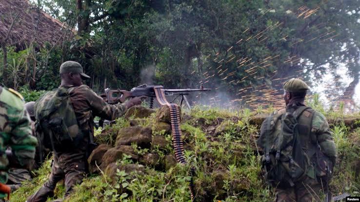 Ituri : Au moins 10 miliciens tués par l’armée à Itendey Ituri : Au moins 10 miliciens tués par l’armée à Itendey