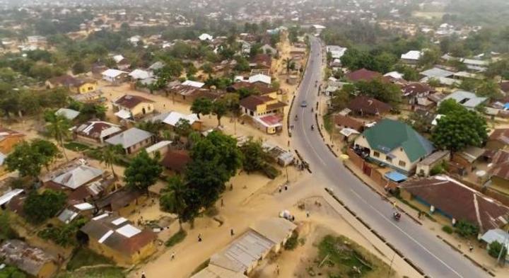 Insécurité à Kindu : le bourgmestre de Mikelenge distribue des sifflets à la population pour alerter le cas de banditisme Insécurité à Kindu : le bourgmestre de Mikelenge distribue des sifflets à la population pour alerter le cas de banditisme