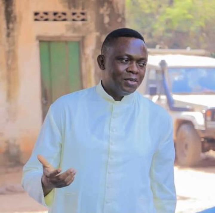 Mbuji-Mayi : suspension d’un chef des travaux et d’un assistant pour « corruption et perception illégale » des frais de syllabus Mbuji-Mayi : suspension d’un chef des travaux et d’un assistant pour « corruption et perception illégale » des frais de syllabus