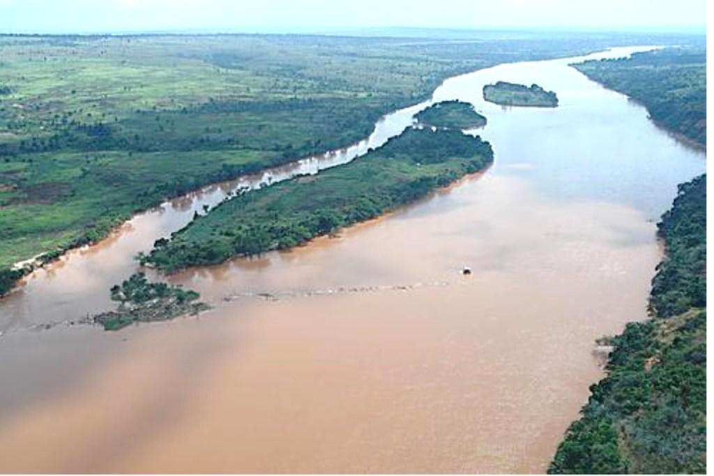 Tshopo : la pollution de la rivière Aruwimi par Tshopo : la pollution de la rivière Aruwimi par