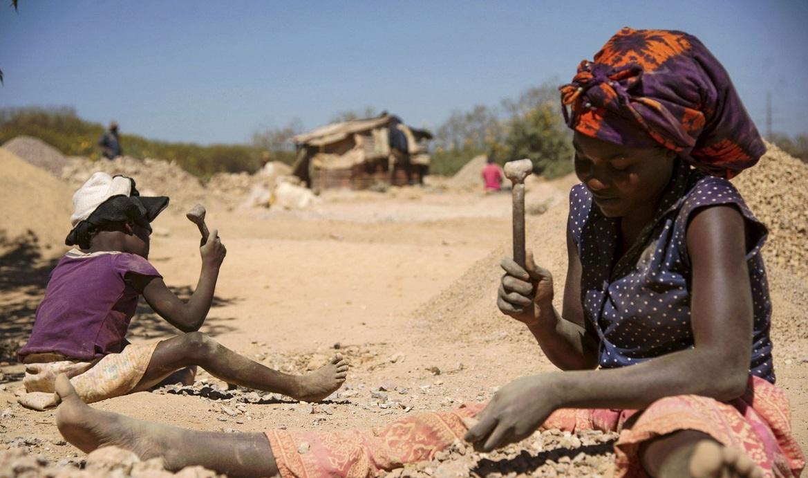République démocratique du Congo: à Kipushi, 500 enfants sortis des mines de cobalt pour aller à l'école République démocratique du Congo: à Kipushi, 500 enfants sortis des mines de cobalt pour aller à l'école