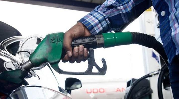 « Il faut une nouvelle taxe contre les stations-service, églises et bars » (ONG Défendons Kinshasa) « Il faut une nouvelle taxe contre les stations-service, églises et bars » (ONG Défendons Kinshasa)