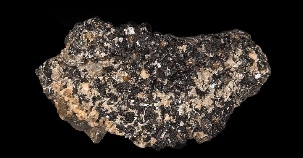 Mine : le kilo de cassitérite passe de 7 à 13 USD sur le marché au Maniema (officiel) Mine : le kilo de cassitérite passe de 7 à 13 USD sur le marché au Maniema (officiel)