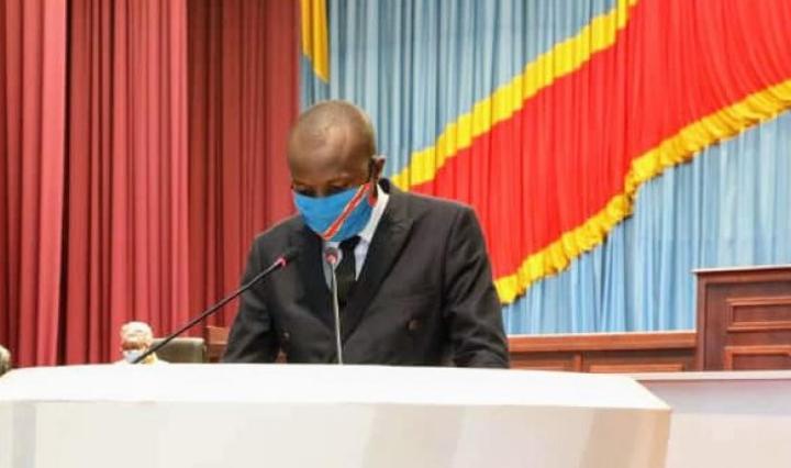 Affaire RAM : Le député Misare annonce avoir récolté plusieurs signatures pour faire tomber Kibassa du gouvernement Affaire RAM : Le député Misare annonce avoir récolté plusieurs signatures pour faire tomber Kibassa du gouvernement