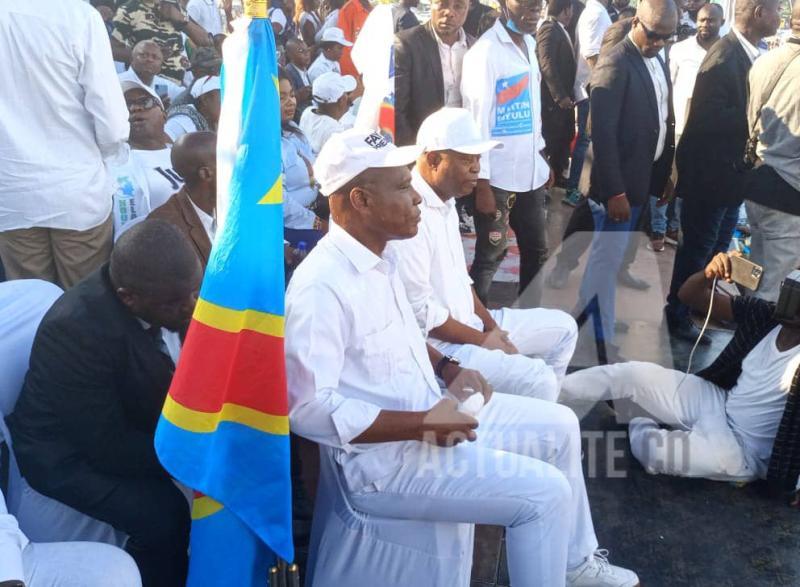 RDC-CENI: Martin Fayulu s'oppose à la participation de Nangaa dans les préparatifs des élections de 2023 avant la désignation du nouveau président RDC-CENI: Martin Fayulu s'oppose à la participation de Nangaa dans les préparatifs des élections de 2023 avant la désignation du nouveau président