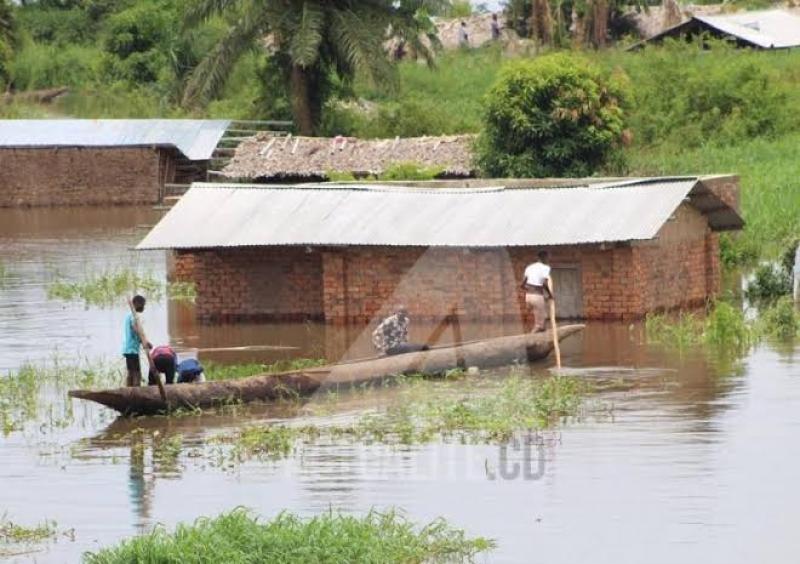 Tanganyika : près de 300 maisons écroulées à Kiambi dans le territoire de Manono à la suite d’une pluie qui s’est abattue jeudi Tanganyika : près de 300 maisons écroulées à Kiambi dans le territoire de Manono à la suite d’une pluie qui s’est abattue jeudi