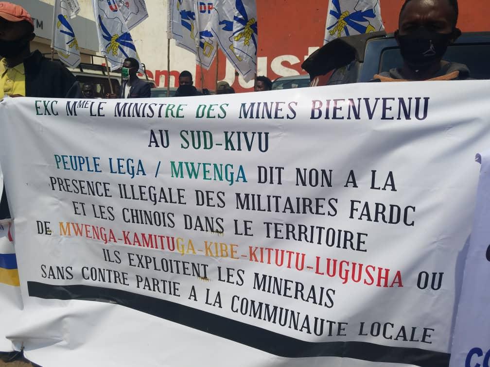 Bukavu : le maire appelle à son bureau les organisateurs d’une manifestation contre l’exploitation illicite des minerais à Mwenga Bukavu : le maire appelle à son bureau les organisateurs d’une manifestation contre l’exploitation illicite des minerais à Mwenga