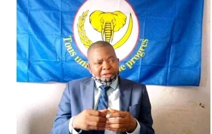 Envol : Le député Simon Mulamba et deux autres cadres du parti restent dans l’union sacrée malgré le départ de Delly Sesanga Envol : Le député Simon Mulamba et deux autres cadres du parti restent dans l’union sacrée malgré le départ de Delly Sesanga