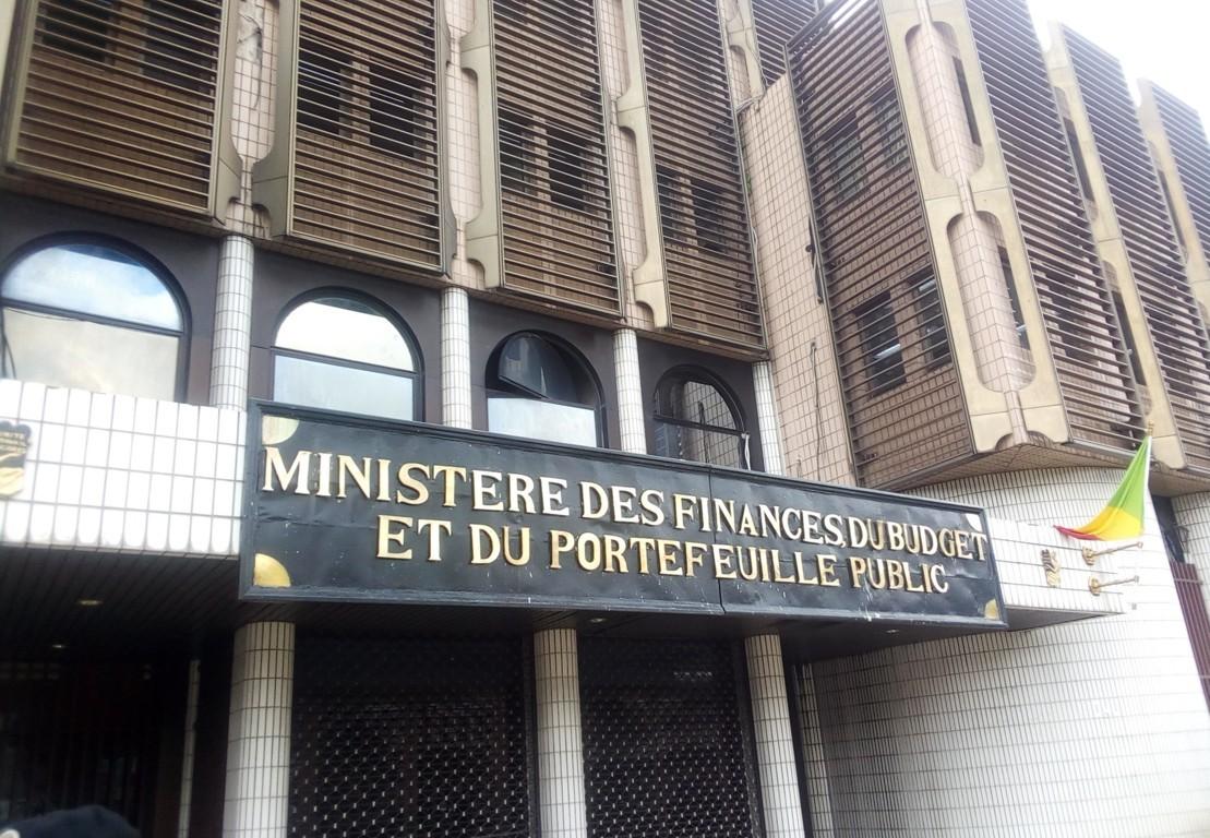 Finances : l'exécutif envisage de réduire la dette publique Finances : l'exécutif envisage de réduire la dette publique