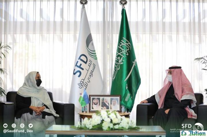 La ministre de la Ville, de l’Urbanisme et de l’Habitat rencontre Le président directeur général du Fonds Saoudien pour Le Développement