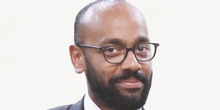Gabon : comment Noureddin Bongo Valentin, l’influent fils du chef de l’État, a pris les rênes du Palais Gabon : comment Noureddin Bongo Valentin, l’influent fils du chef de l’État, a pris les rênes du Palais