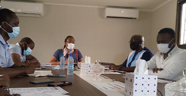Covid-19 au Gabon : les pharmaciens disent non à l’applicabilité des nouvelles restrictions dans leurs officines Covid-19 au Gabon : les pharmaciens disent non à l’applicabilité des nouvelles restrictions dans leurs officines