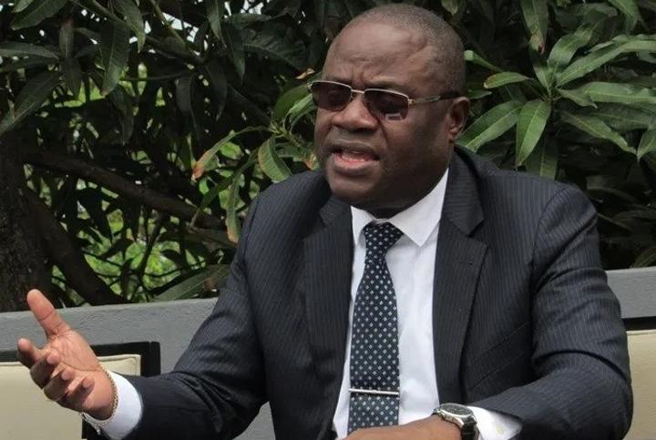 Un leader de la société civile appelle à la démission du Ministre de l’éducation nationale Pr Daouda Mouguiama pour « mépris…déni de la réalité » Un leader de la société civile appelle à la démission du Ministre de l’éducation nationale Pr Daouda Mouguiama pour « mépris…déni de la réalité »