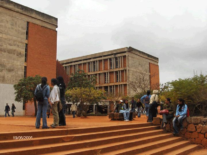 Semaine des droits de l’Homme : Promouvoir l’engagement des jeunes Semaine des droits de l’Homme : Promouvoir l’engagement des jeunes