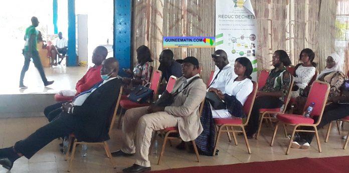 Gestion des déchets : le forum africain pour l’économie circulaire (FAEC) s’engage dans l’assainissement de Conakry Gestion des déchets : le forum africain pour l’économie circulaire (FAEC) s’engage dans l’assainissement de Conakry