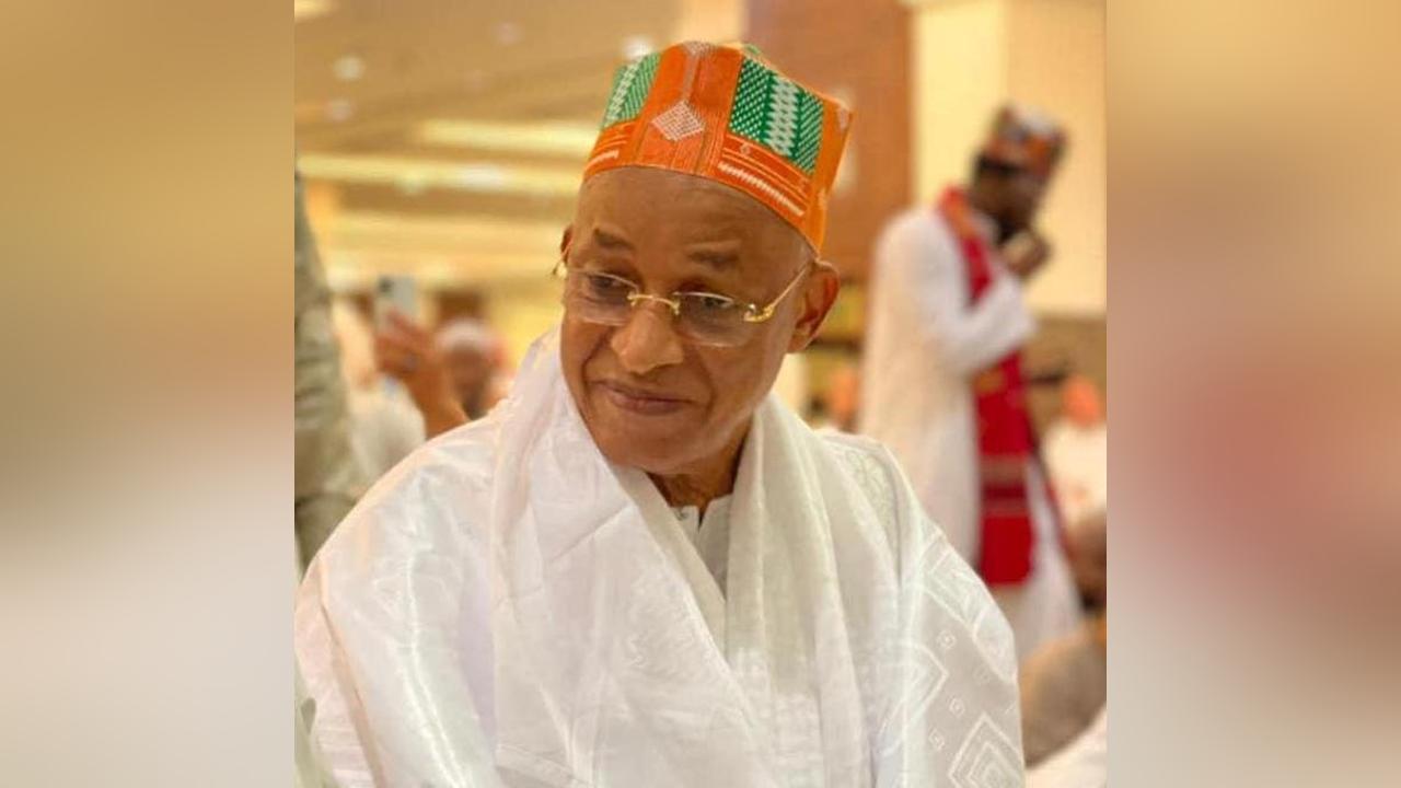 Convocation de Cellou Dalein à la CRIEF : « c’est un acharnement », estime Antoine Dögbö Guilavogui (UFDG-Kankan) Convocation de Cellou Dalein à la CRIEF : « c’est un acharnement », estime Antoine Dögbö Guilavogui (UFDG-Kankan)