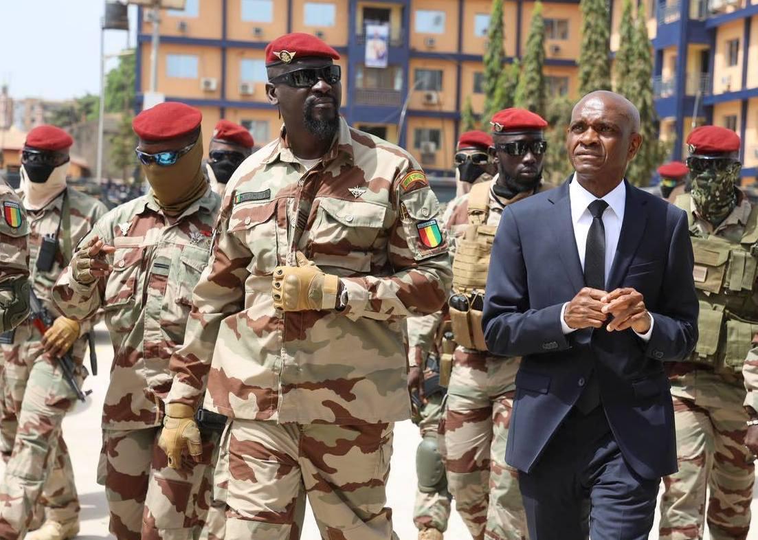 Interpol Conakry : Bakary Diakité et Moussa Moïse Touré prennent la tête (décret) Interpol Conakry : Bakary Diakité et Moussa Moïse Touré prennent la tête (décret)