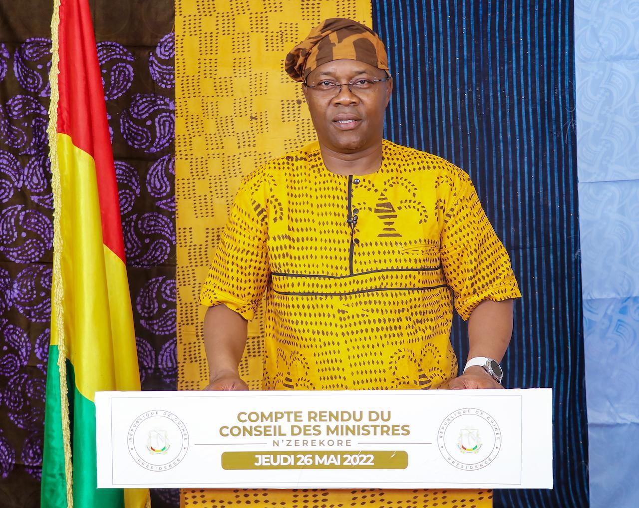 Mamadi Doumbouya ferme face aux ministres : « personne n’est ambassadeur ou représentant d’une région dans le gouvernement » Mamadi Doumbouya ferme face aux ministres : « personne n’est ambassadeur ou représentant d’une région dans le gouvernement »