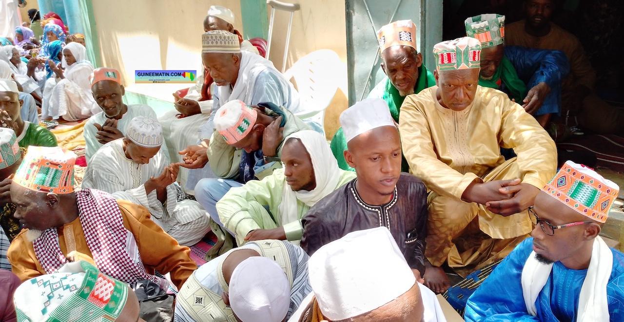 Labé : forte mobilisation à Dionfo pour la Zihara de Thierno Abdoul Gadirou Diallo Labé : forte mobilisation à Dionfo pour la Zihara de Thierno Abdoul Gadirou Diallo
