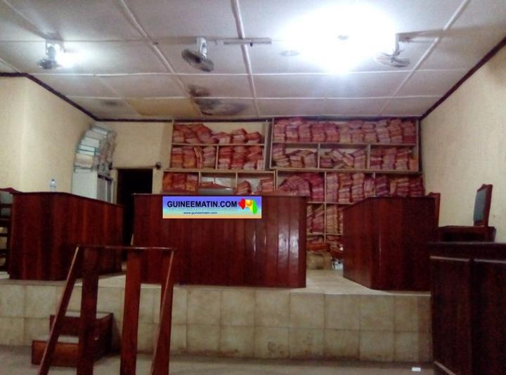 Kaloum : l’indien Bharat Modhavadia, le manutentionnaire Ibrahima Daffé et les 610 millions Kaloum : l’indien Bharat Modhavadia, le manutentionnaire Ibrahima Daffé et les 610 millions