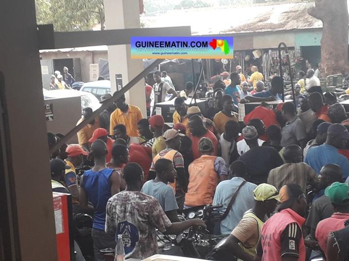 Hausse du prix du carburant : réunion décisive du mouvement syndical guinéen, ce jeudi 2 juin Hausse du prix du carburant : réunion décisive du mouvement syndical guinéen, ce jeudi 2 juin