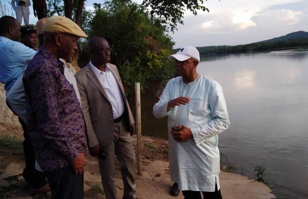 Koumban (Kankan) : le ministre Abé Sylla visite le site du projet hydroélectrique de Fomi Koumban (Kankan) : le ministre Abé Sylla visite le site du projet hydroélectrique de Fomi