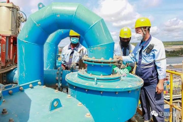 Toujours disqualifiée dans sa croisade, Afrewatch serait-elle embarrassée par les performances de Sicomines ? Toujours disqualifiée dans sa croisade, Afrewatch serait-elle embarrassée par les performances de Sicomines ?