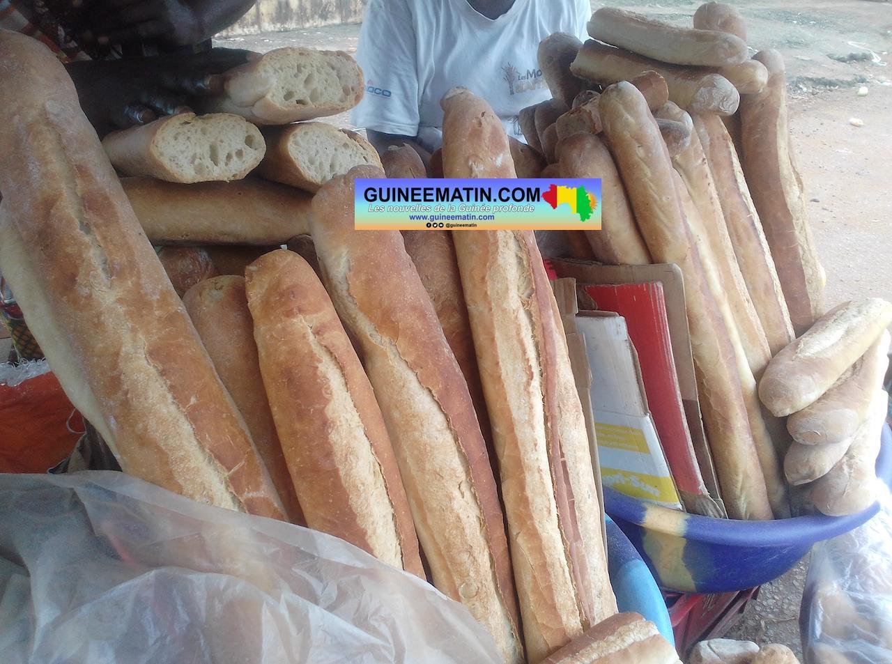 Hausse du prix du pain à Conakry : les consommateurs et les autorités mettent en garde les boulangers Hausse du prix du pain à Conakry : les consommateurs et les autorités mettent en garde les boulangers