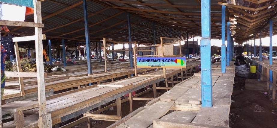 Marché de Dabompa plateau : « il y a plus de 200 dortoirs et 15 bars ici », a déclaré l’administrateur principal Marché de Dabompa plateau : « il y a plus de 200 dortoirs et 15 bars ici », a déclaré l’administrateur principal