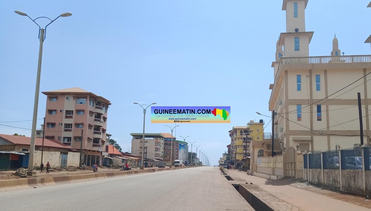 Manifestations du FNDC : le constat à la mi-journée à Hamdallaye, Gbessia Kondéboundji, aéroport, Bambéto Manifestations du FNDC : le constat à la mi-journée à Hamdallaye, Gbessia Kondéboundji, aéroport, Bambéto