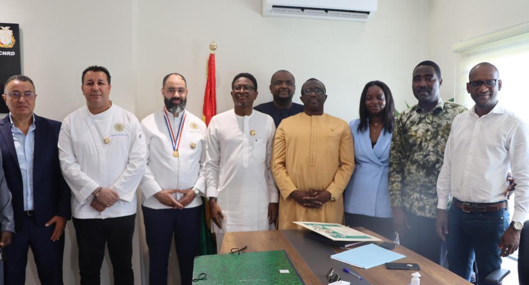 Formation en art culinaire : l’ENPETP signe un accord de partenariat avec l’Académie Culinaire France Antenne Maroc Formation en art culinaire : l’ENPETP signe un accord de partenariat avec l’Académie Culinaire France Antenne Maroc