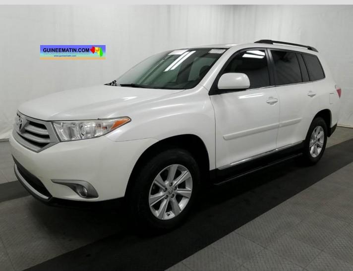 un diaspo trimballe sa femme en justice pour vol d’une voiture, deux congélateurs… un diaspo trimballe sa femme en justice pour vol d’une voiture, deux congélateurs…