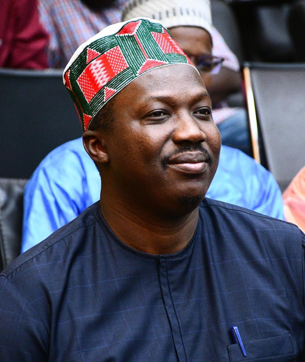 Agriculture : le ministre Mamoudou Nagnalen annonce l’achat de 350 tracteurs et 70 mille tonnes d’engrais Agriculture : le ministre Mamoudou Nagnalen annonce l’achat de 350 tracteurs et 70 mille tonnes d’engrais