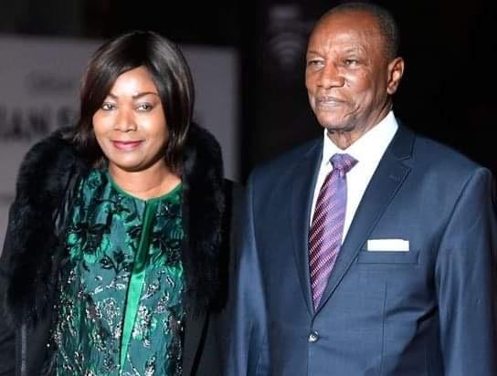 Décès de Hadja Djénè Kaba Condé : le colonel Mamadi Doumbouya rend hommage à « une grande dame de conviction » Décès de Hadja Djénè Kaba Condé : le colonel Mamadi Doumbouya rend hommage à « une grande dame de conviction »