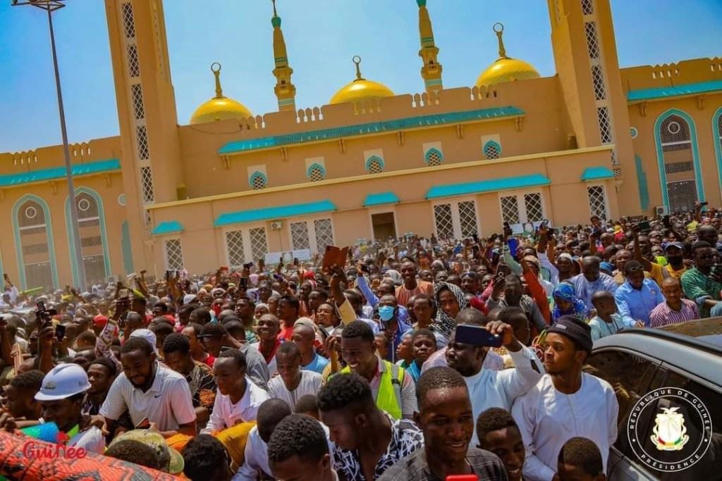 Lieu de culte: après sa réouverture pour cause de Ramadan, la mosquée Fayçal sera refermée pour la finalisation des travaux (entreprise) Lieu de culte: après sa réouverture pour cause de Ramadan, la mosquée Fayçal sera refermée pour la finalisation des travaux (entreprise)