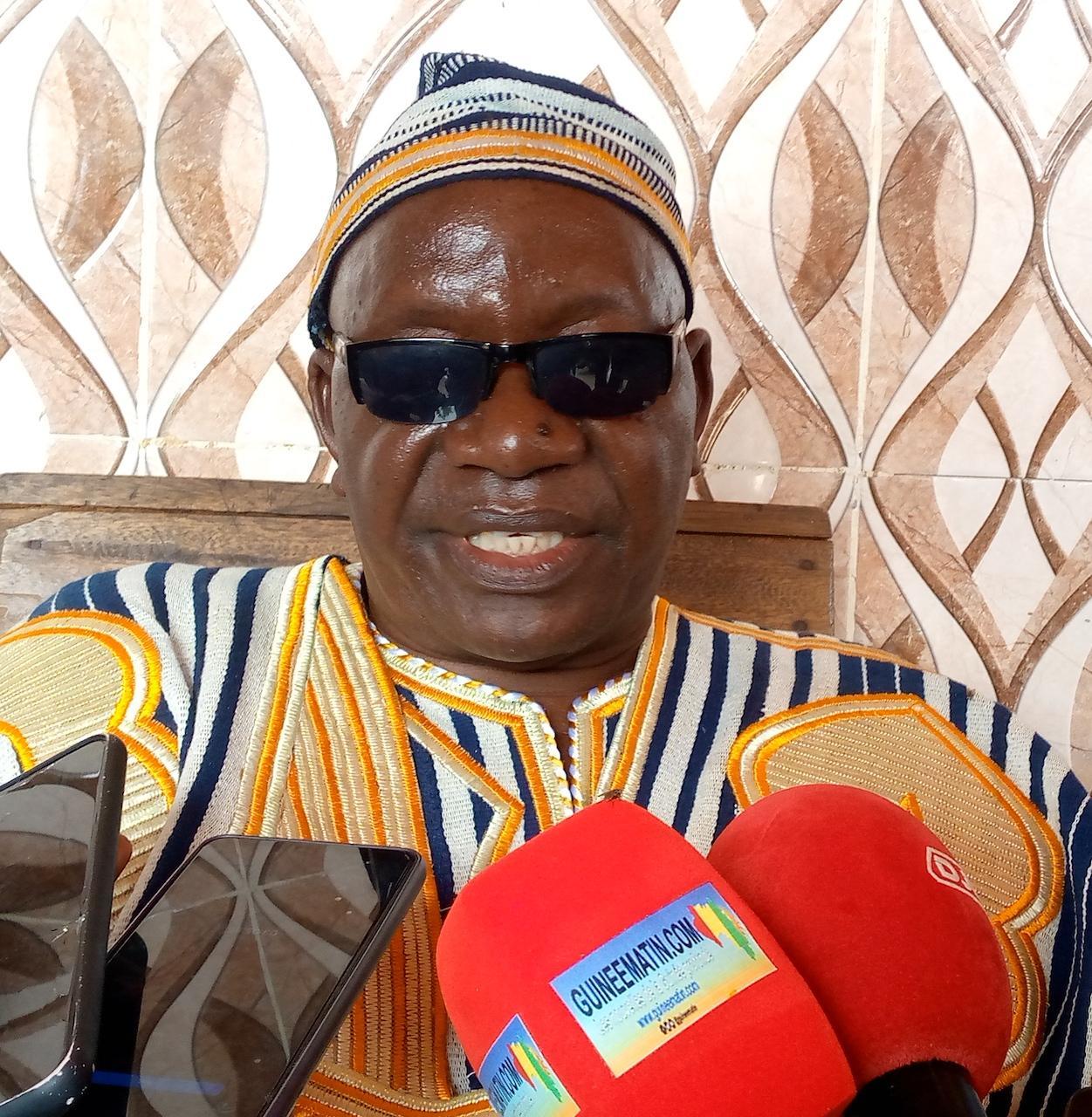 Fin du bicéphalisme au patriarcat de N’Zérékoré : « j’ai laissé le pouvoir à mon grand frère », dit David Massa Zogbélèmou Fin du bicéphalisme au patriarcat de N’Zérékoré : « j’ai laissé le pouvoir à mon grand frère », dit David Massa Zogbélèmou