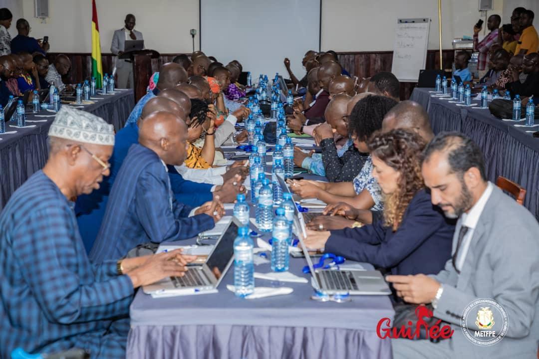 Conakry : les départements de l’Education ont lancé la revue sectorielle conjointe de l’Education et de la Formation 2022 Conakry : les départements de l’Education ont lancé la revue sectorielle conjointe de l’Education et de la Formation 2022