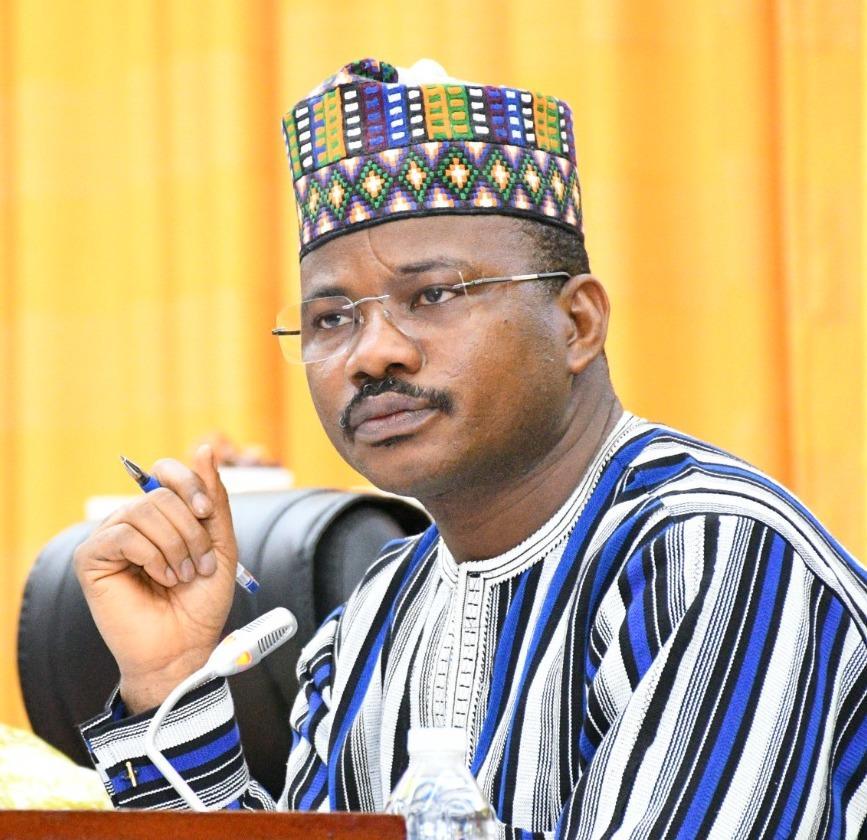Guinée : le CNT autorise la ratification d’un prêt de 81 millions de dollars pour renforcer la gouvernance locale Guinée : le CNT autorise la ratification d’un prêt de 81 millions de dollars pour renforcer la gouvernance locale