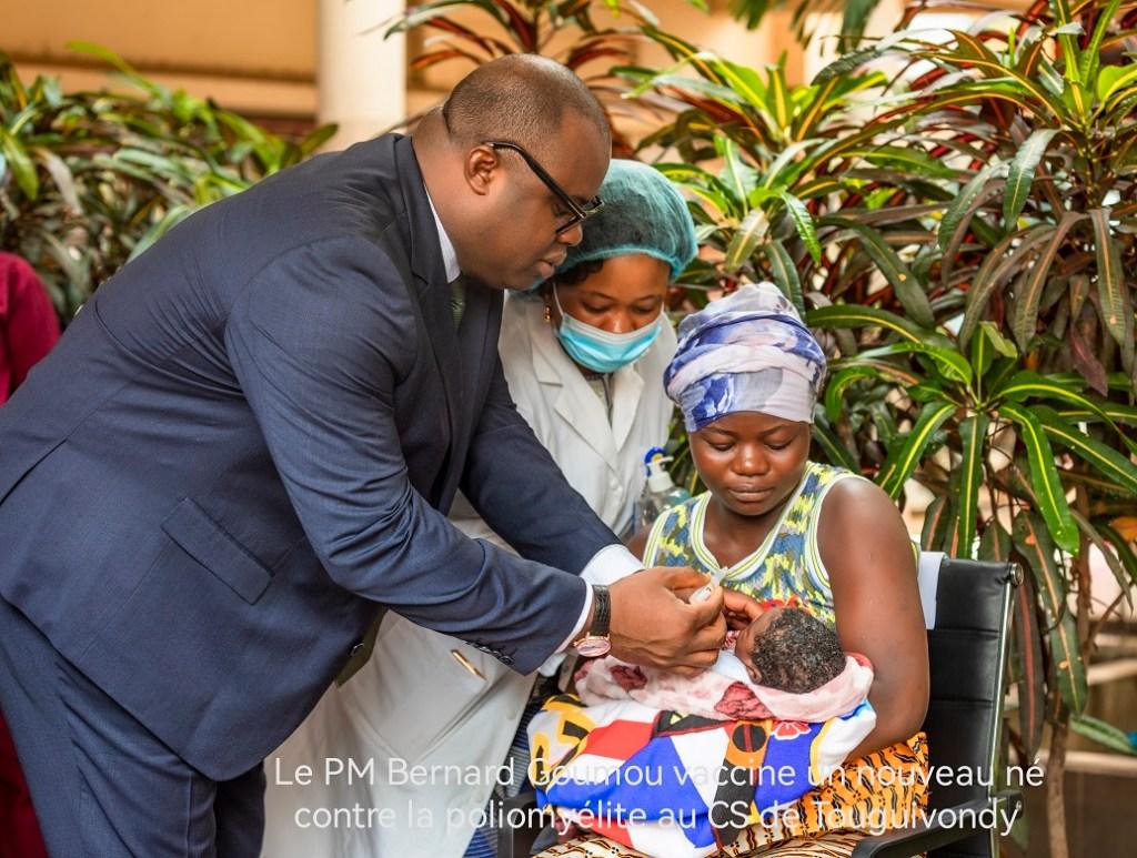 Renforcer la vaccination de routine des enfants et des femmes enceintes en Guinée pour prévenir les maladies évitables par la vaccination (Communiqué) Renforcer la vaccination de routine des enfants et des femmes enceintes en Guinée pour prévenir les maladies évitables par la vaccination (Communiqué)