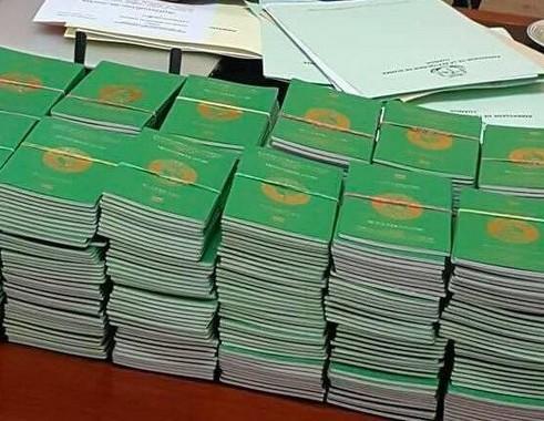 Confection de passeports à Conakry : le policier Mouctar Tawel Camara jugé pour avoir trompé 42 personnes Confection de passeports à Conakry : le policier Mouctar Tawel Camara jugé pour avoir trompé 42 personnes