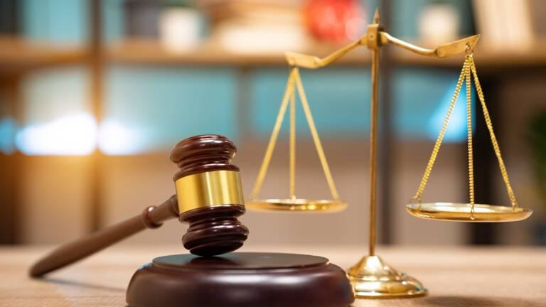 une trentaine d’avocats interdits de postuler et de plaider pour non paiement de leurs cotisations au barreau une trentaine d’avocats interdits de postuler et de plaider pour non paiement de leurs cotisations au barreau