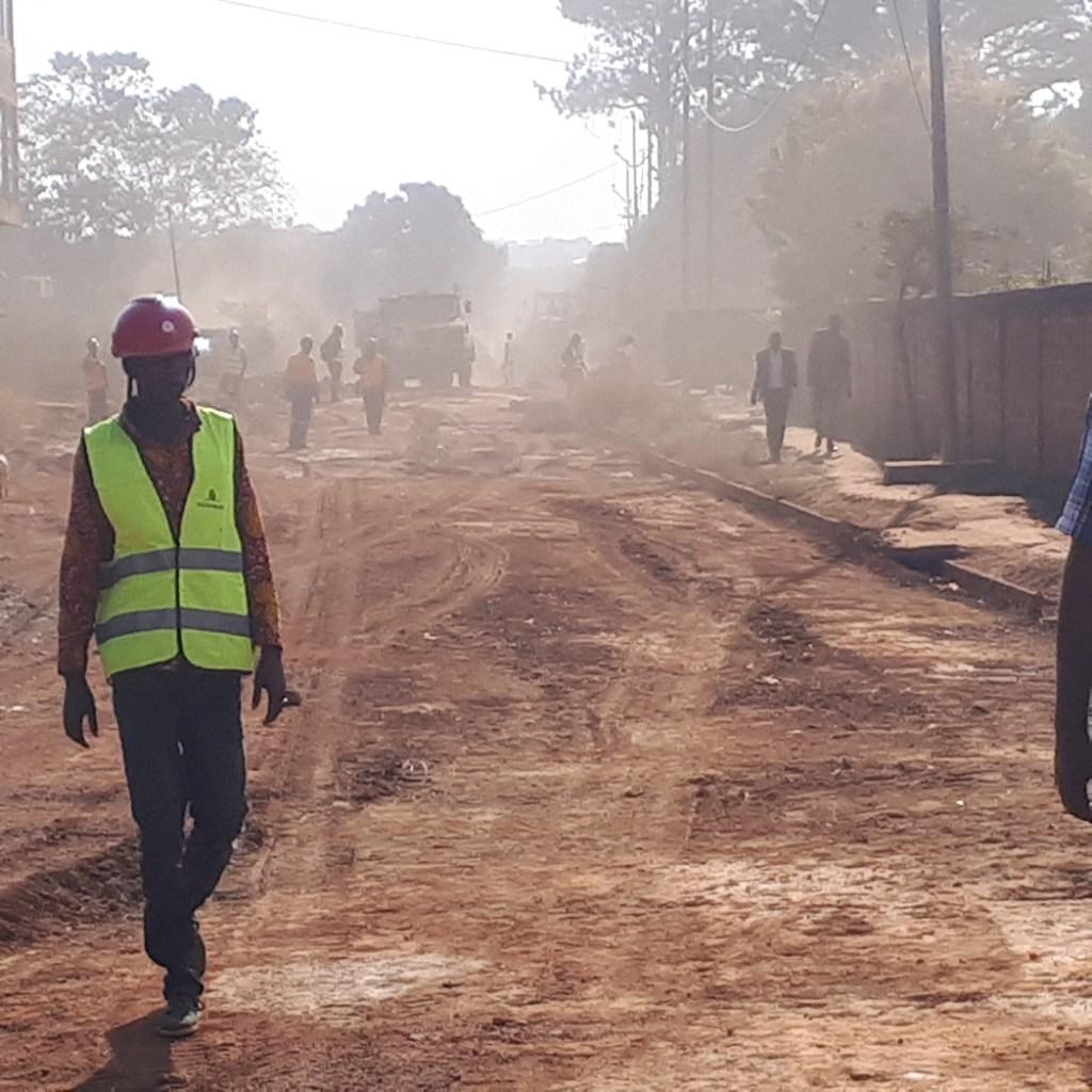 Projet de bitumage des préfectures de Labé : Les citoyens partagés entre espoir et crainte Projet de bitumage des préfectures de Labé : Les citoyens partagés entre espoir et crainte